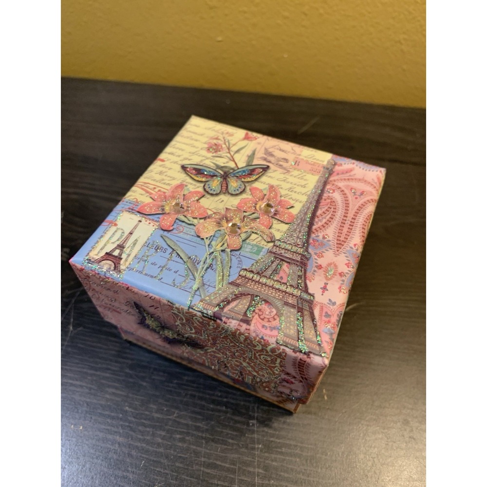 Punch Studio‎ Verbena Luxury Soap Made in USA Decorative Gift Box Embellish